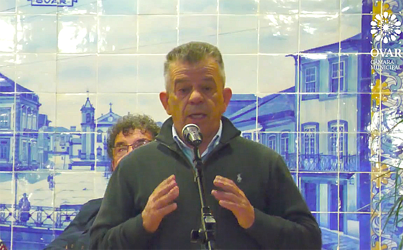 Ex-militante do PSD foi à Assembleia Municipal falar sobre os alegados “subornos” que assegura ter entregue a Salvador Malheiro