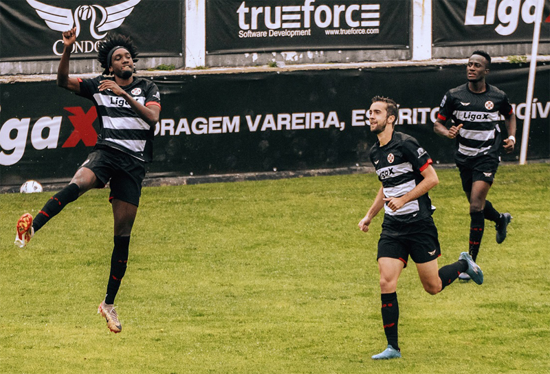 Futebol: Saqkeem Joseph ‘bisou’ na goleada vareira