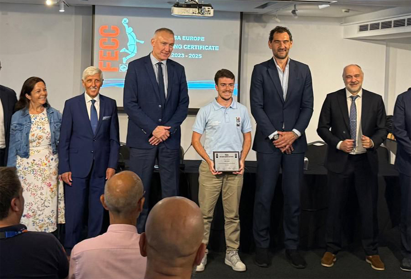 Basquetebol: Dinis Amaral em destaque com a mais alta qualificação técnica do basquetebol europeu Basquetebol: Dinis Amaral em destaque com a mais alta qualificação técnica do basquetebol europeu